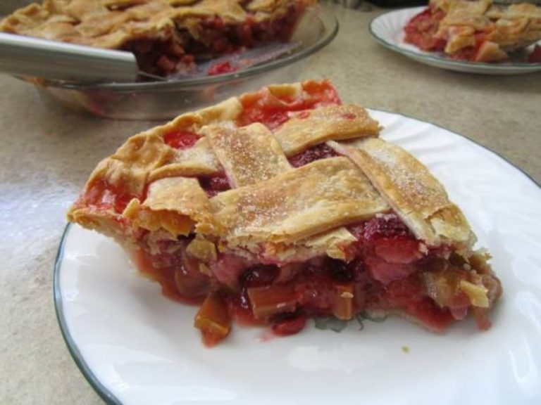 Strawberry Rhubarb Pie Recipe