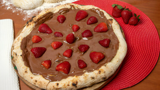 Strawberry Nutella Pizza Recipe