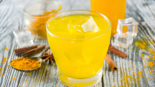 Anti-Inflammatory Golden Turmeric Tonic Recipe