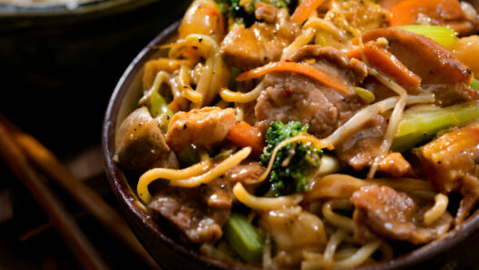 Garlic Beef and Broccoli Lo Mein Recipe