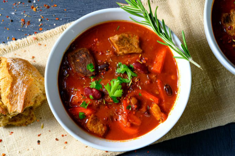 10 Easy Homemade Chili Recipe