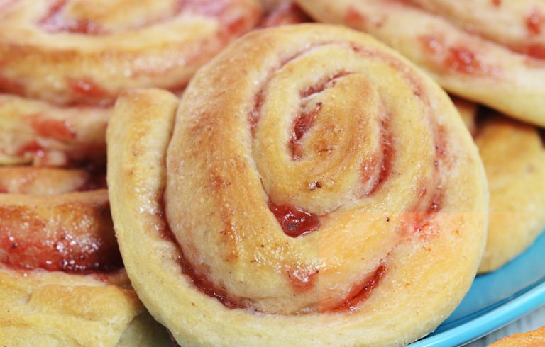 Strawberry Sweet Rolls Recipe