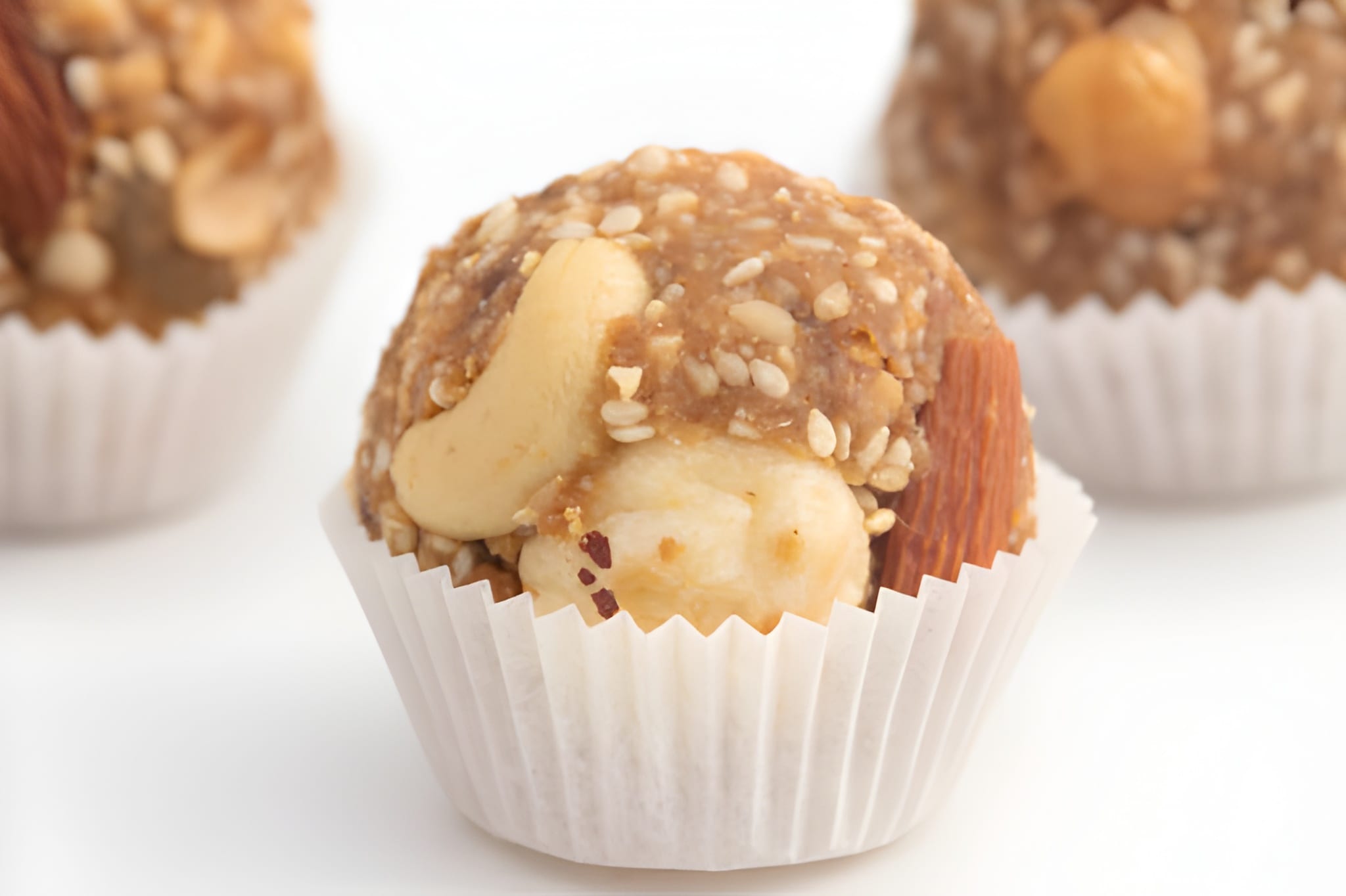 Almond And Amaranth Ladoo Recipe